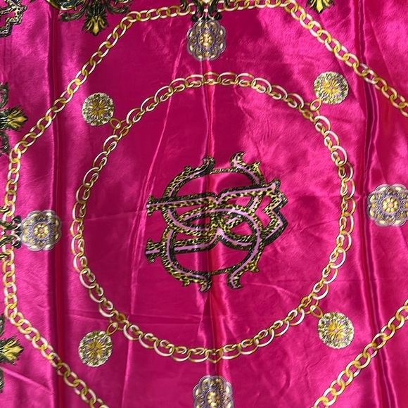 R-2223- Scarf Women's 100 % Polyester NWT - Picture 3 of 6